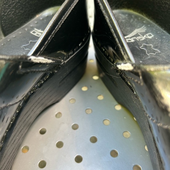 Women’s black patent leather Dansko clogs size 38 - Picture 5 of 6